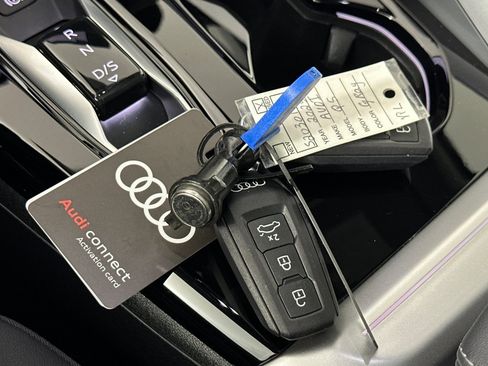 Used 2025 Audi Q5 Premium w/ 19" Wheel Package image 24