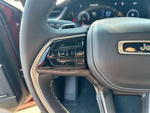 Used 2023 Jeep Grand Cherokee L Overland image 32