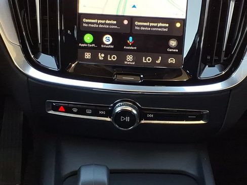 Certified 2025 Volvo S60 B5 Core FWD image 18