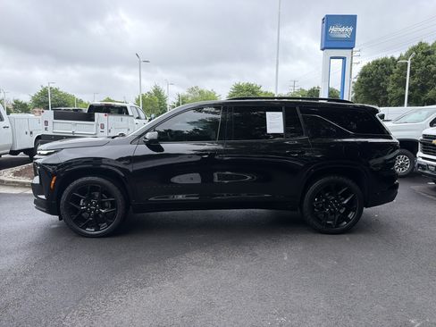 Used 2024 Chevrolet Traverse RS AWD/4WD image 7