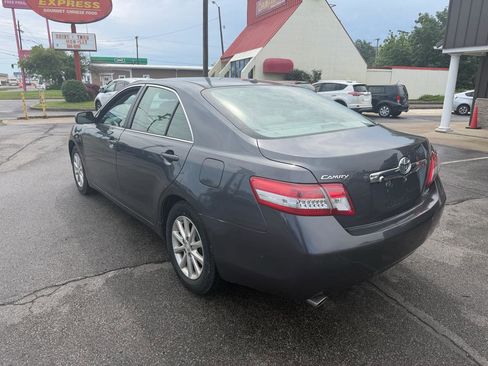 Used 2010 Toyota Camry XLE FWD image 8