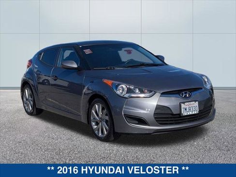 Used 2016 Hyundai Veloster image 7