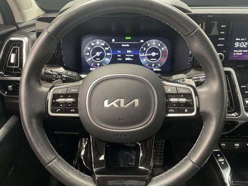 Used 2023 Kia Sorento SX image 17