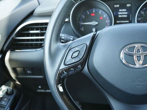 Used 2022 Toyota C-HR Limited image 28