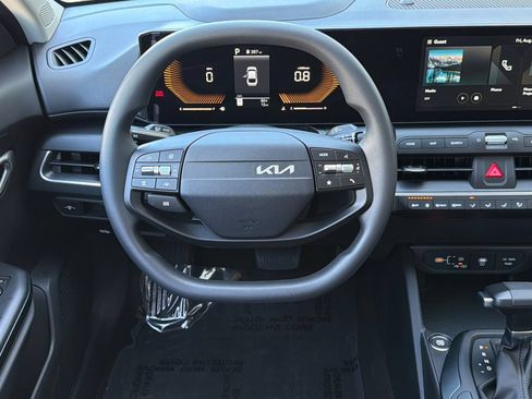 New 2026 Kia K4 FWD image 11