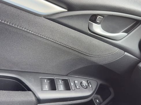 Used 2019 Honda Civic EX image 22