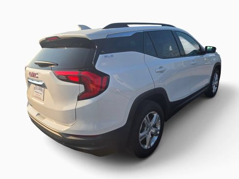 Used 2018 GMC Terrain SLE w/ Driver Convenience Package FWD image 4