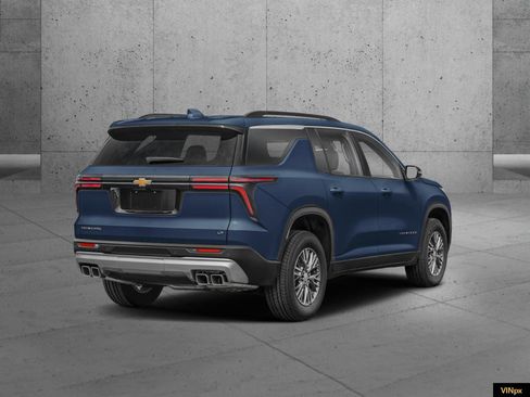 New 2026 Chevrolet Traverse LT w/ Driver Confidence Package image 2