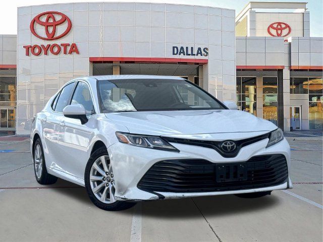 Used 2019 Toyota Camry LE FWD image 1
