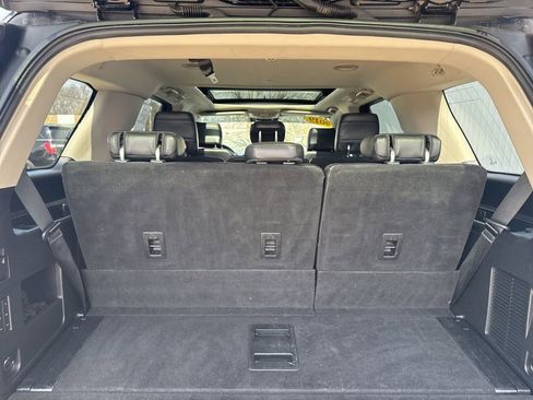 Used 2019 Ford Expedition Platinum image 5