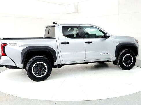 Certified 2024 Toyota Tacoma TRD Off-Road w/ TRD Off Road Upgrade Package image 6