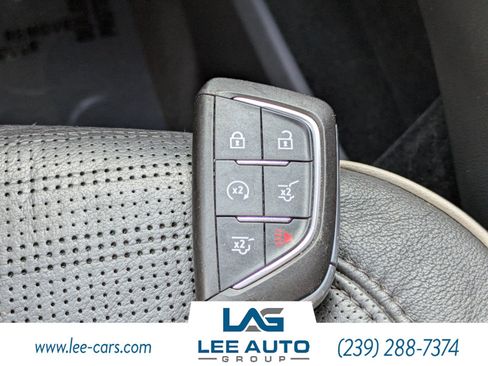 Used 2022 Cadillac Escalade ESV Premium Luxury RWD image 31