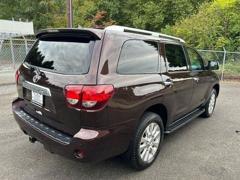 Used 2019 Toyota Sequoia Platinum AWD/4WD image 5
