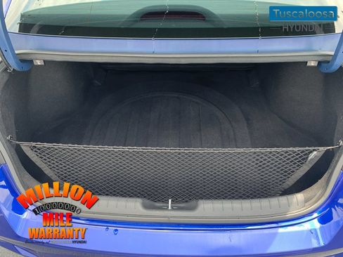 Used 2021 Hyundai Elantra SEL w/ Convenience Package FWD image 10