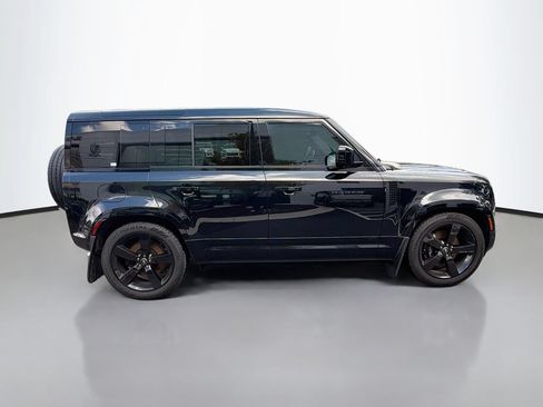Used 2025 Land Rover Defender 110 V8 AWD/4WD image 8