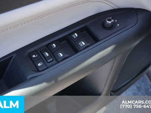 Used 2025 Jeep Compass Limited AWD/4WD image 55