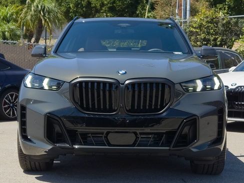 New 2026 BMW X5 sDrive40i w/ M Sport Package RWD image 2