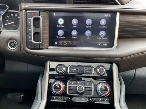 Used 2021 GMC Yukon Denali image 15