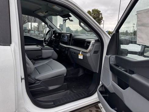 New 2025 Ford F250 XL w/ XL Chrome Package image 7