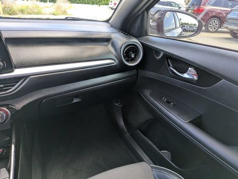 Certified 2023 Kia Forte GT-Line w/ GT-Line Technology Package FWD image 18