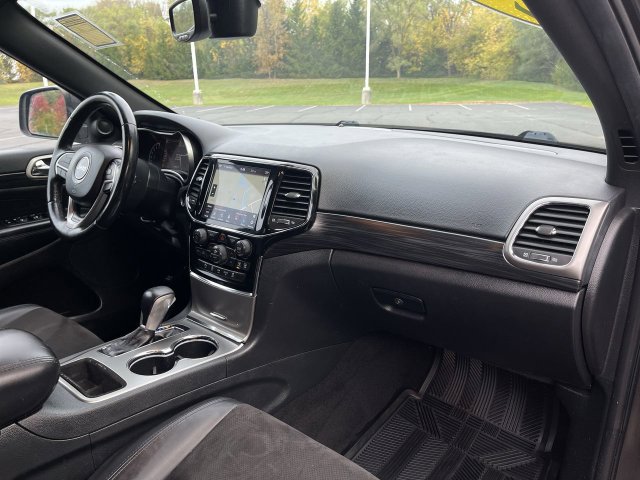 Used 2020 Jeep Grand Cherokee Altitude AWD/4WD image 29