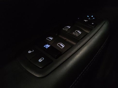 Used 2017 Jeep Grand Cherokee Laredo RWD image 27