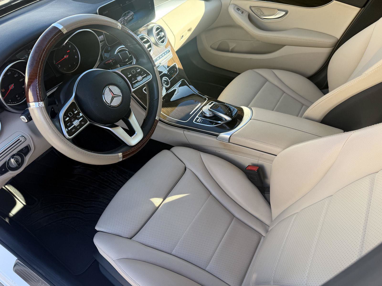 Used 2019 Mercedes-Benz C 300 4MATIC Sedan image 7