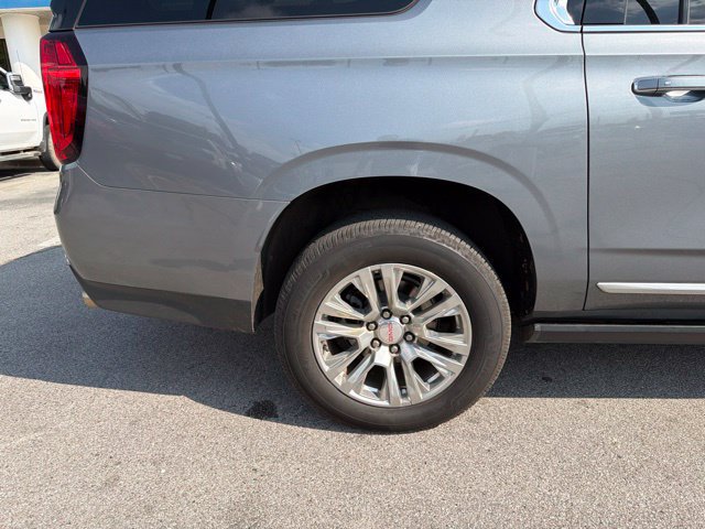 Used 2022 GMC Yukon XL Denali AWD/4WD image 13