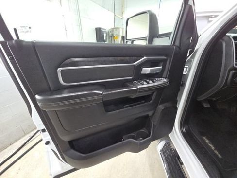Certified 2024 RAM 3500 Big Horn AWD/4WD image 13