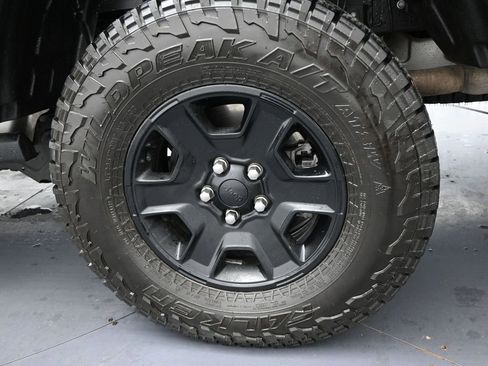 Used 2023 Jeep Gladiator Mojave image 44