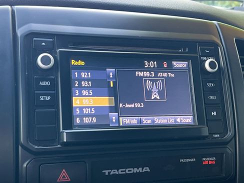 Used 2015 Toyota Tacoma 4x4 Access Cab image 18