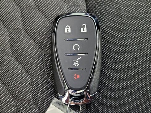 Used 2020 Chevrolet Equinox LT image 32