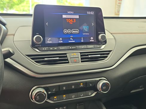 Certified 2021 Nissan Altima 2.5 SR w/ SR Premium Package FWD image 19