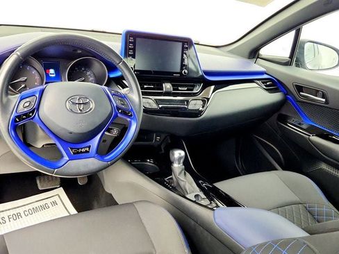 Used 2021 Toyota C-HR XLE FWD image 12