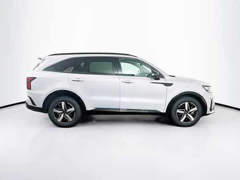 Used 2023 Kia Sorento EX w/ Panoramic Sunroof Package FWD image 10