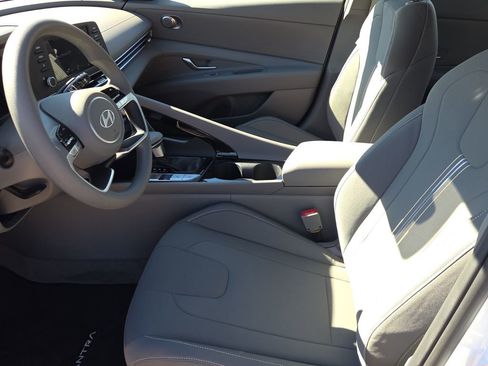 New 2026 Hyundai Elantra Blue image 17