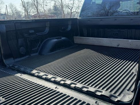 Used 2013 Chevrolet Silverado 1500 LT image 17