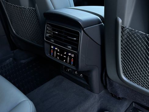 Used 2025 Audi Q7 3.0T Premium Plus image 39