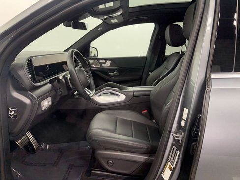 Certified 2025 Mercedes-Benz GLS 450 4MATIC image 8