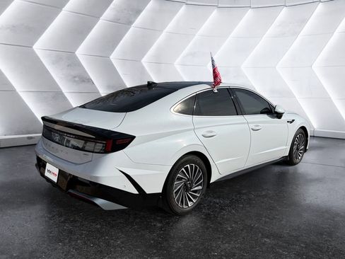 Used 2024 Hyundai Sonata Limited image 4