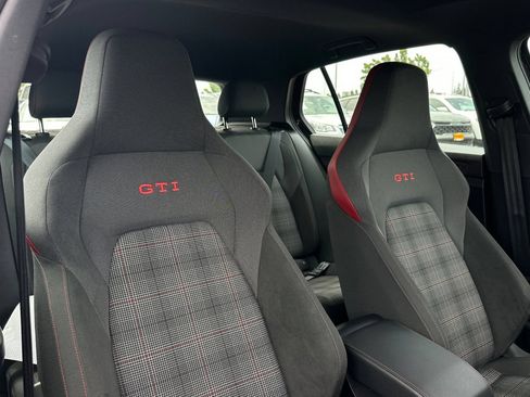Used 2024 Volkswagen GTI SE FWD image 17