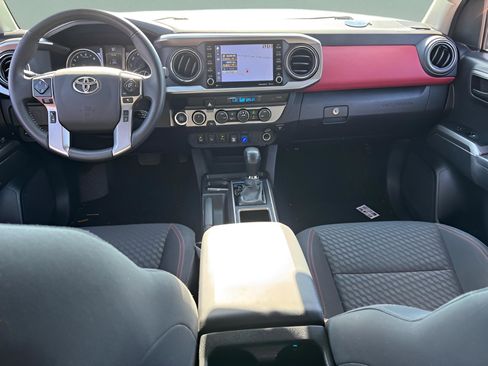 Used 2023 Toyota Tacoma TRD Sport image 17