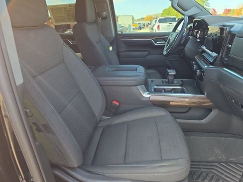 Used 2022 Chevrolet Silverado 1500 LT Trail Boss image 10