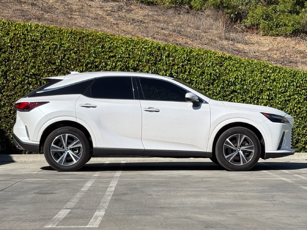 Certified 2024 Lexus RX 350 FWD w/ Technology Package image 9