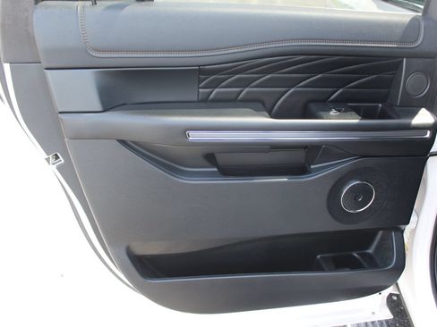 Used 2019 Ford Expedition Max Platinum AWD/4WD image 21