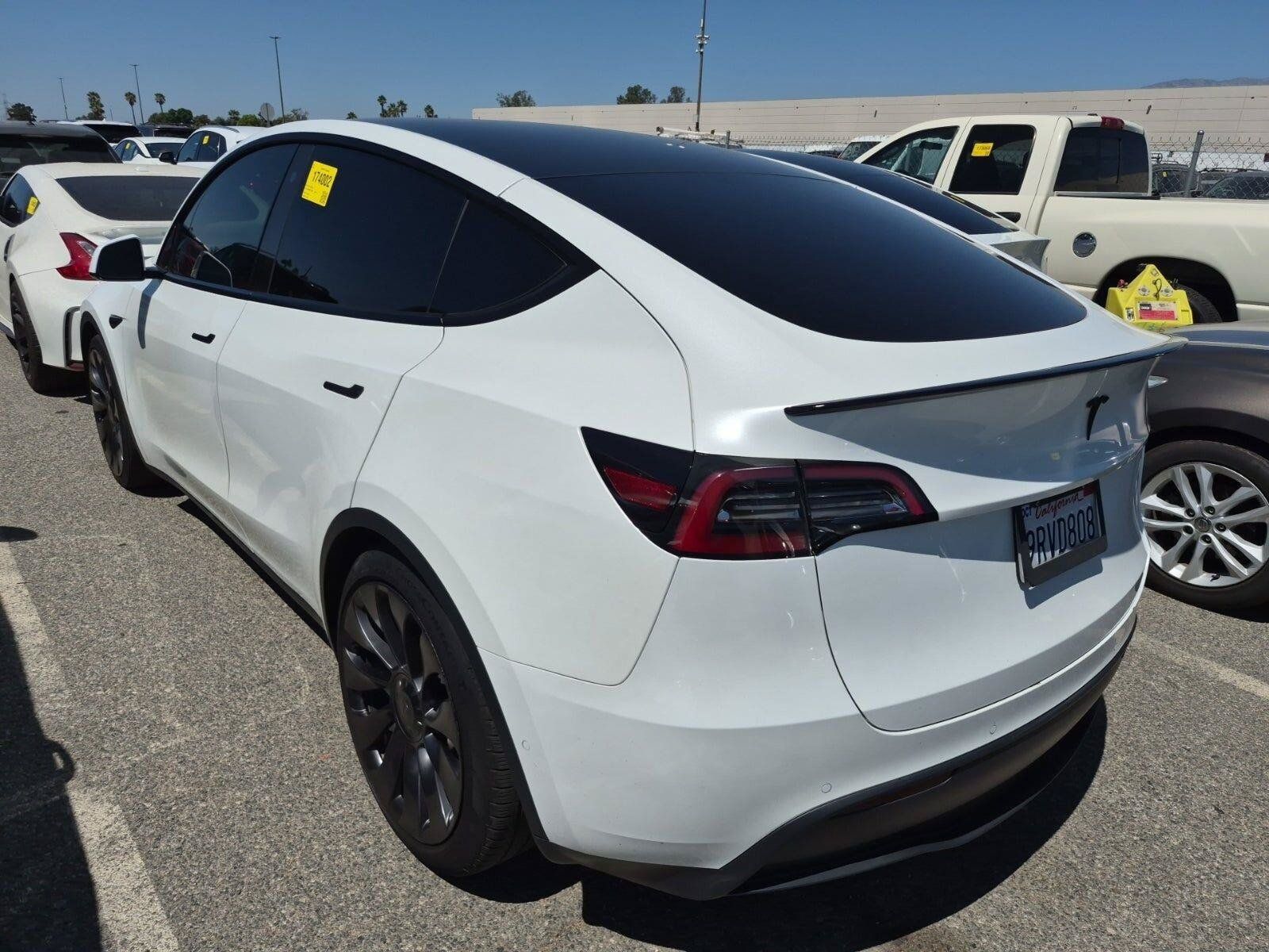 Used 2021 Tesla Model Y Performance AWD/4WD image 3