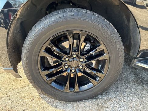 Used 2023 Ford Expedition XLT image 10