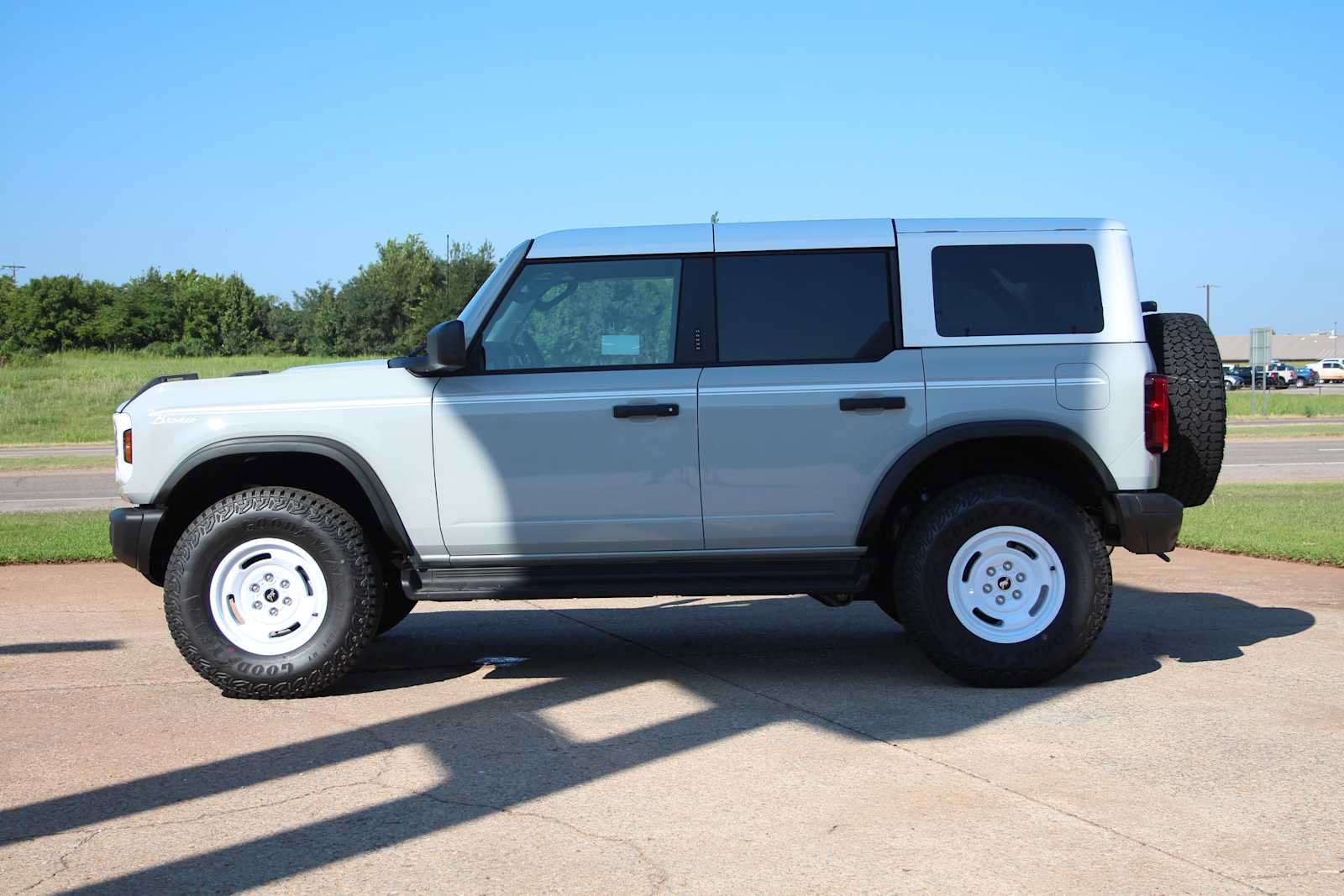New 2026 Ford Bronco Heritage Edition AWD/4WD image 6