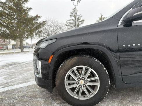 Used 2023 Chevrolet Traverse LT image 41