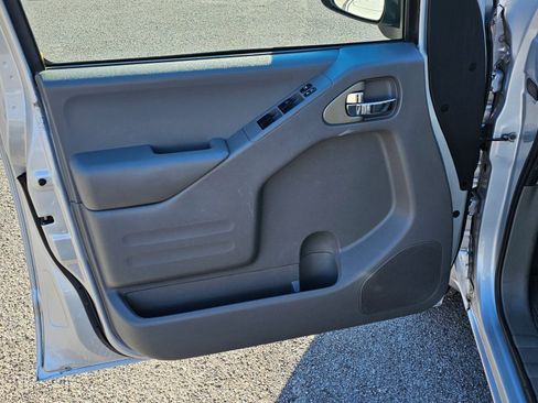 Used 2019 Nissan Frontier SV image 22